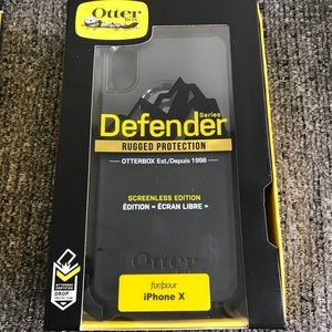 OtterBox Defender Series iPhone X cellphone holder